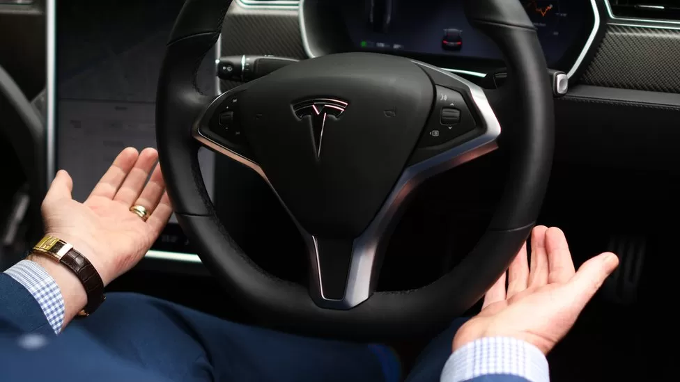 Tesla recalls 363,000 cars over self-driving software